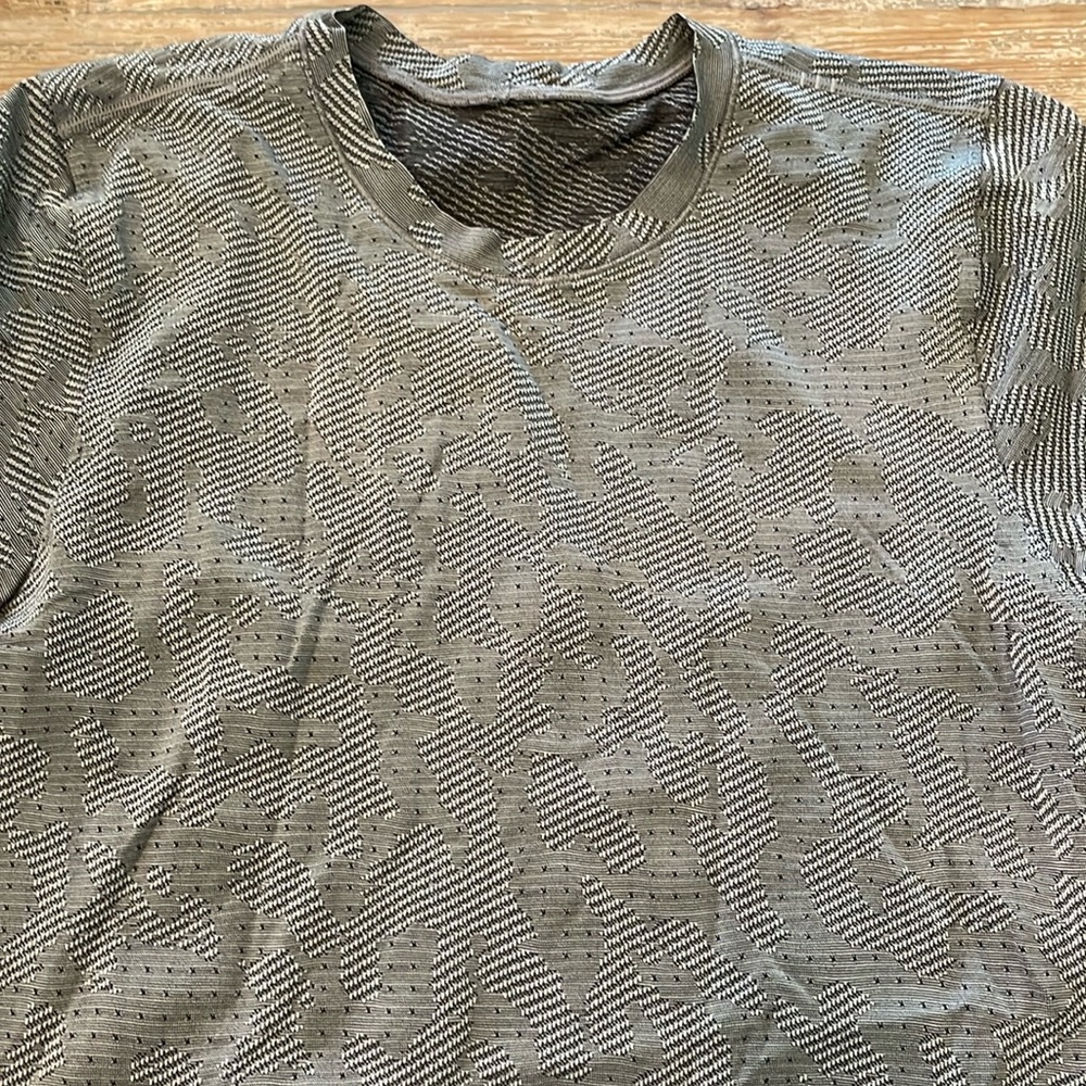 Metal vent t shirt